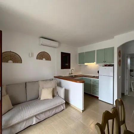 Con Piscina 5 Minutes From The *