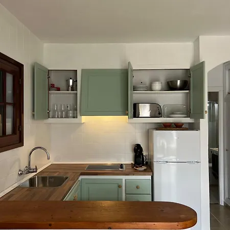 Con Piscina 5 Minutes From The *