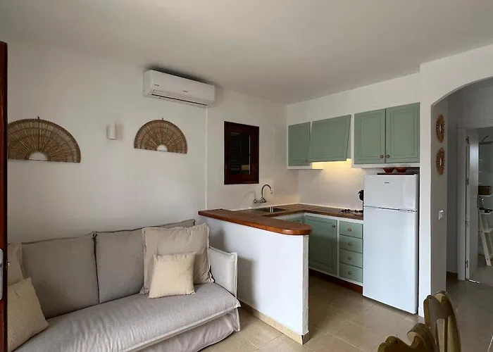 Con Piscina 5 Minutes From The *