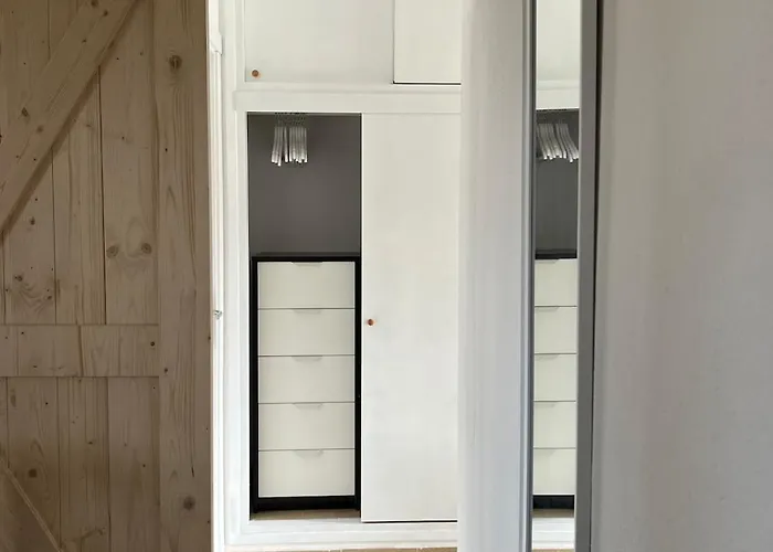 Con Piscina 5 Minutes From The