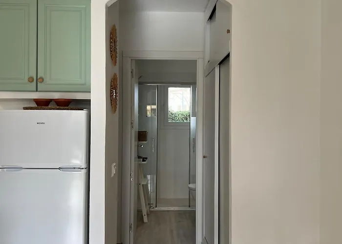 Con Piscina 5 Minutes From The Апартаменты