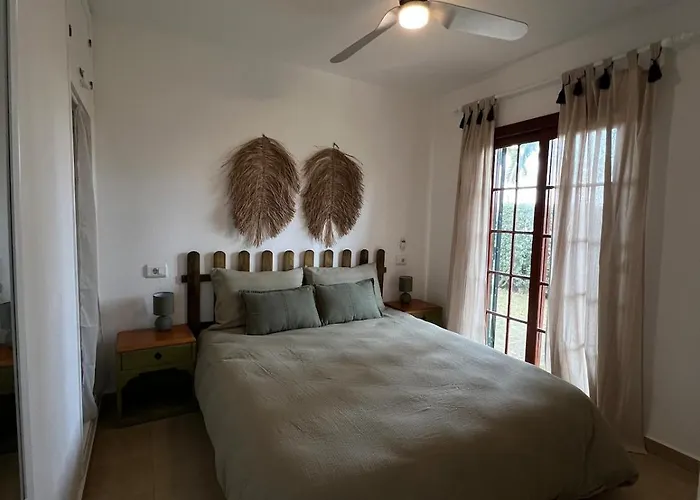 Con Piscina 5 Minutes From The